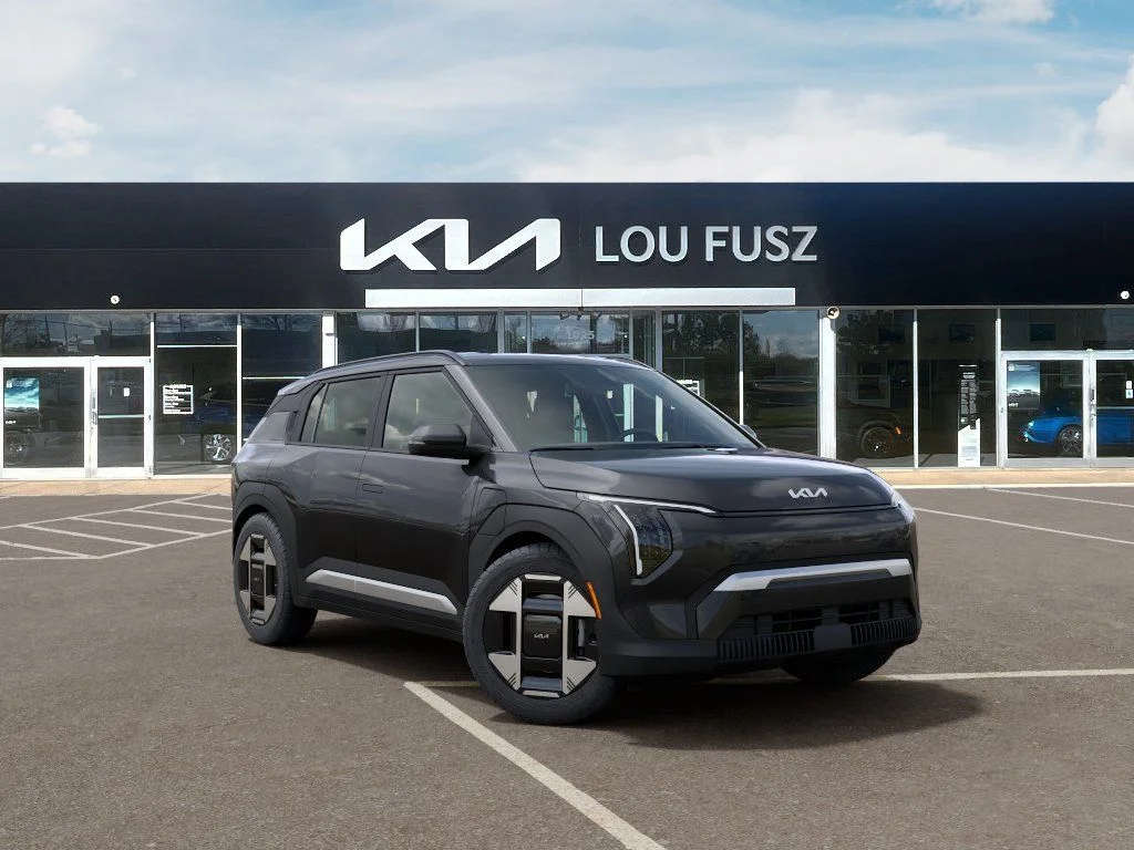 New 2027 Interstellar Gray Kia Wind image 8