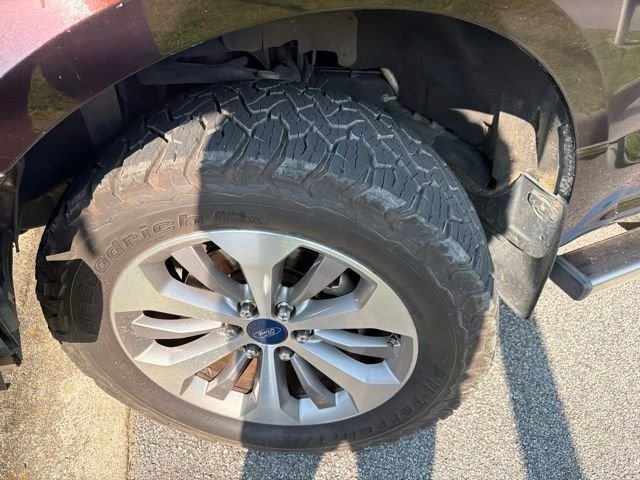 Used 2018 Magma Red Ford XL image 3
