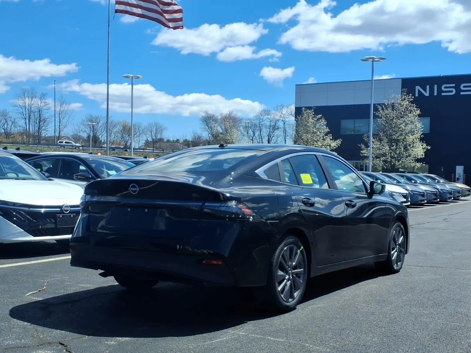 2026 Nissan Sentra SL - Photo 3