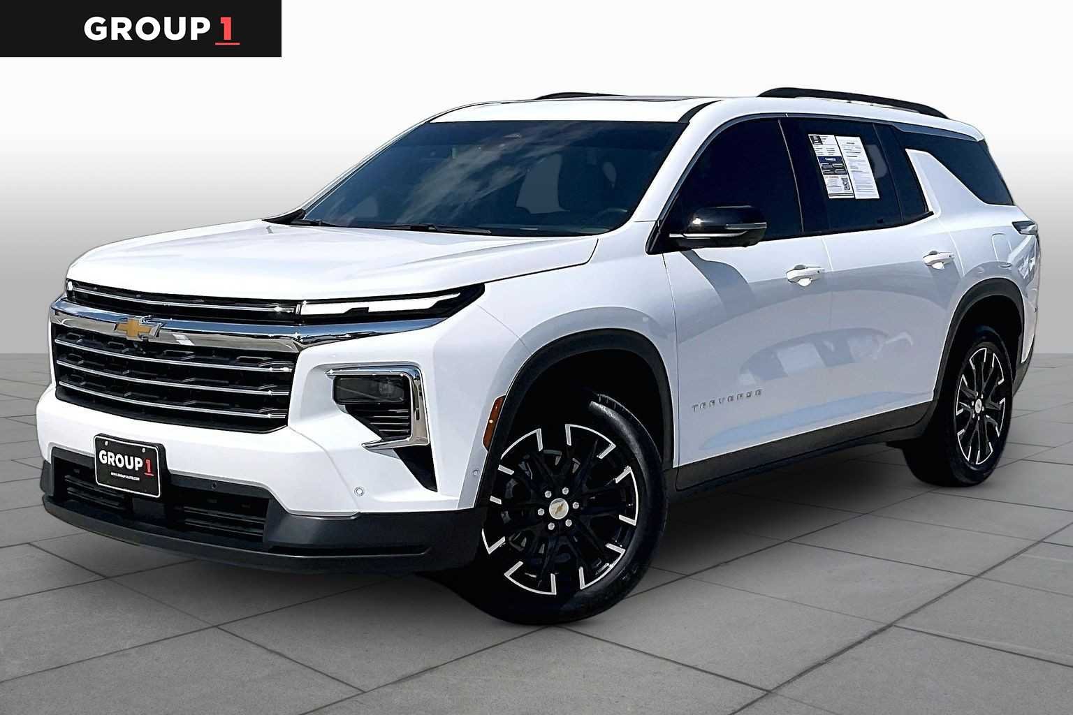 Used 2025 Summit White Chevrolet LT image 1