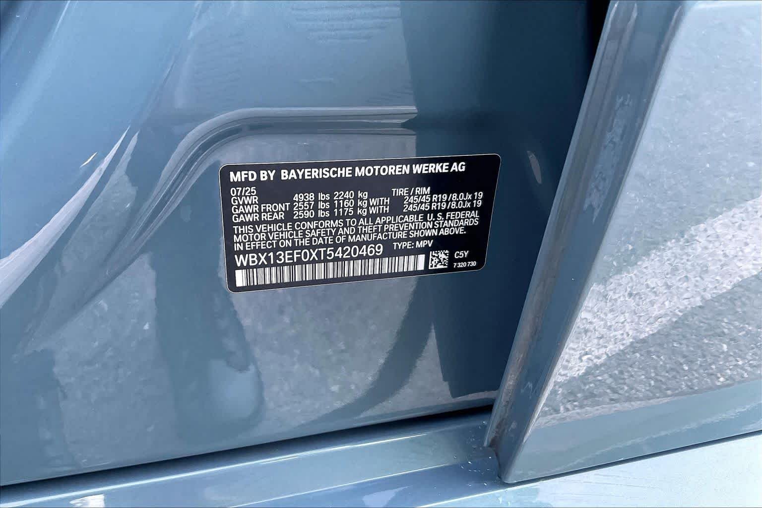 Used 2026 Cape York Green Metallic BMW M35i image 33