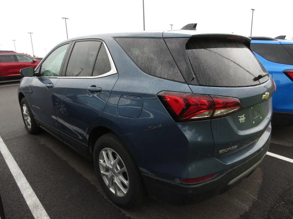 Used 2024 Lakeshore Blue Chevrolet LT image 9
