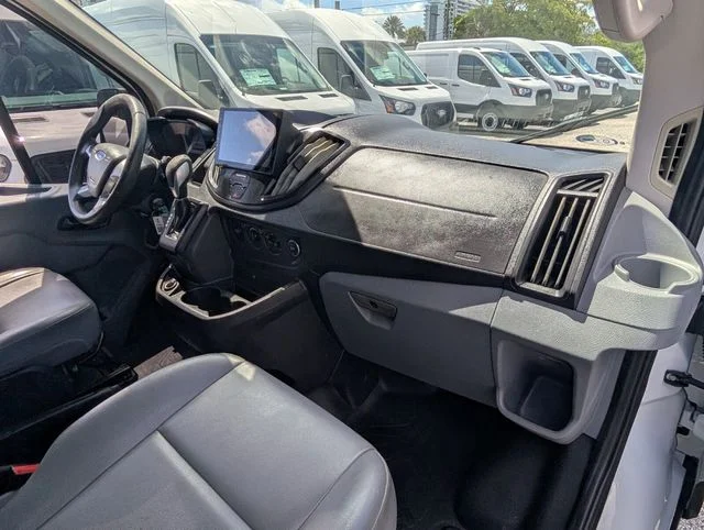 Used 2018 Oxford White Ford Base image 13