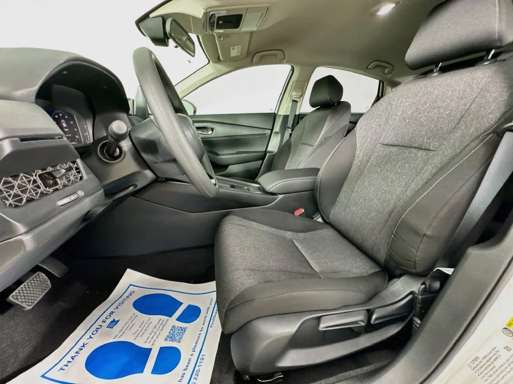 Used 2026 Platinum White Pearl Honda LX image 24