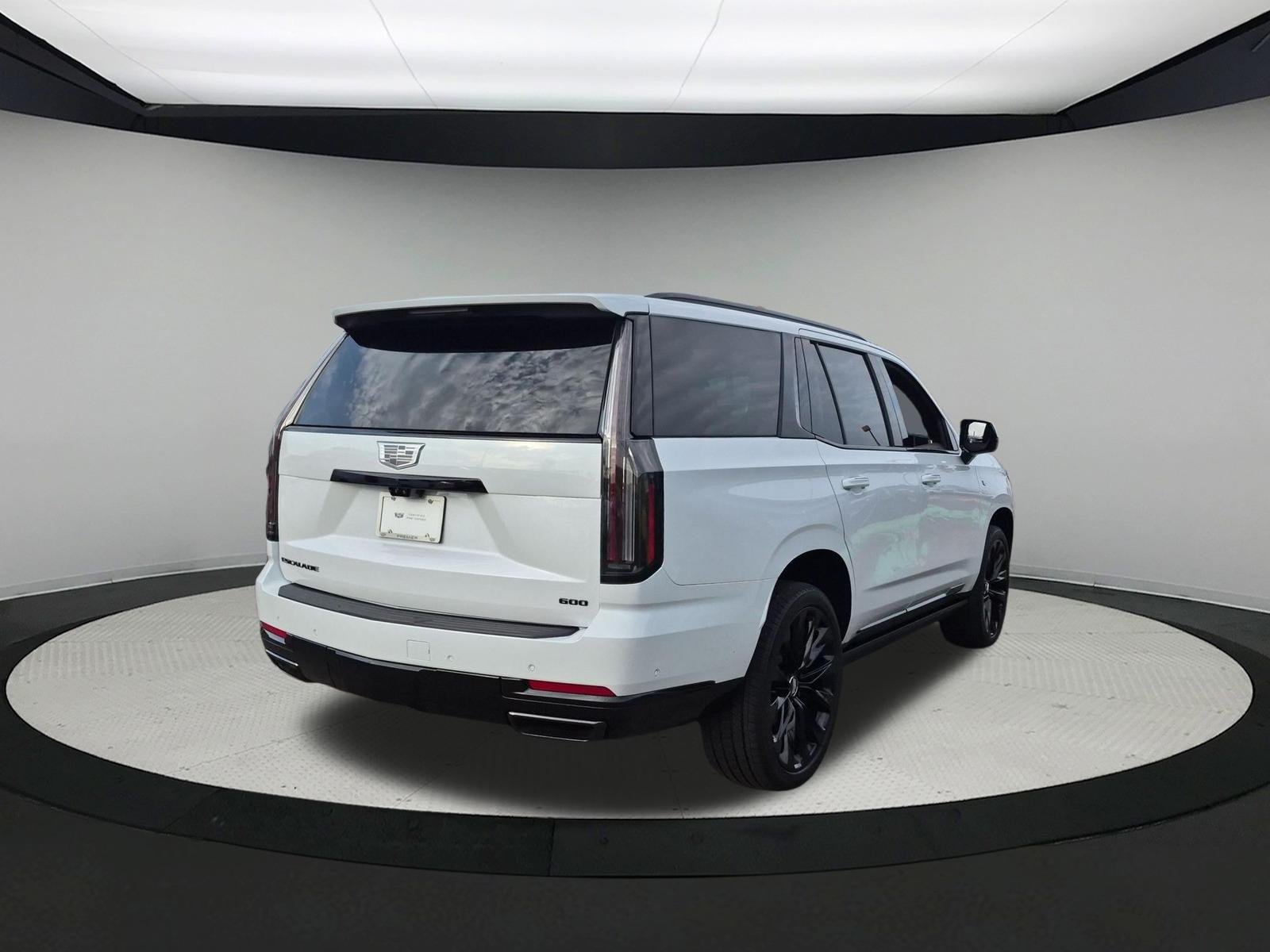 Used 2026 Vibrant White Tricoat Cadillac Platinum Sport image 5