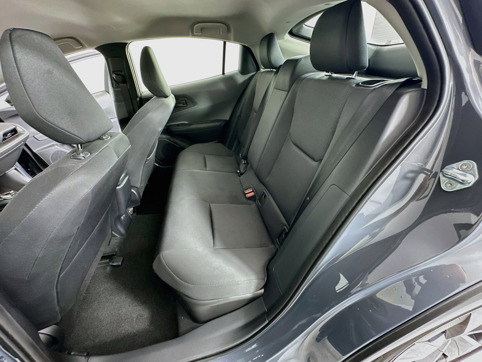 2026 Toyota Prius LE - Photo 28