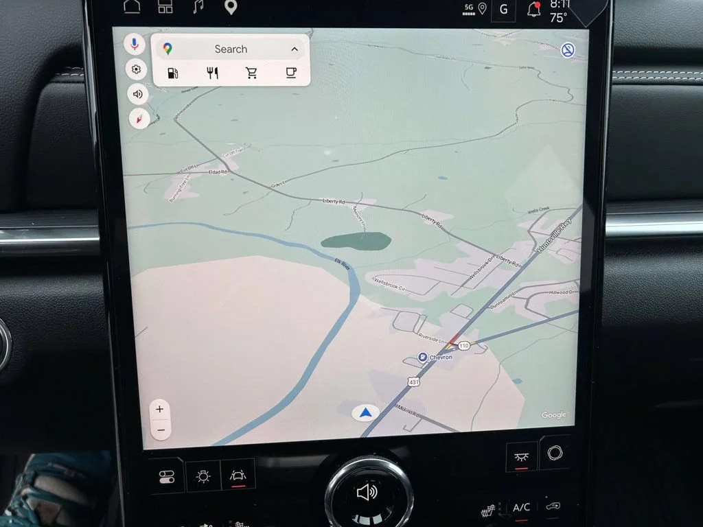 New 2027 Summit White GMC Elevation image 19