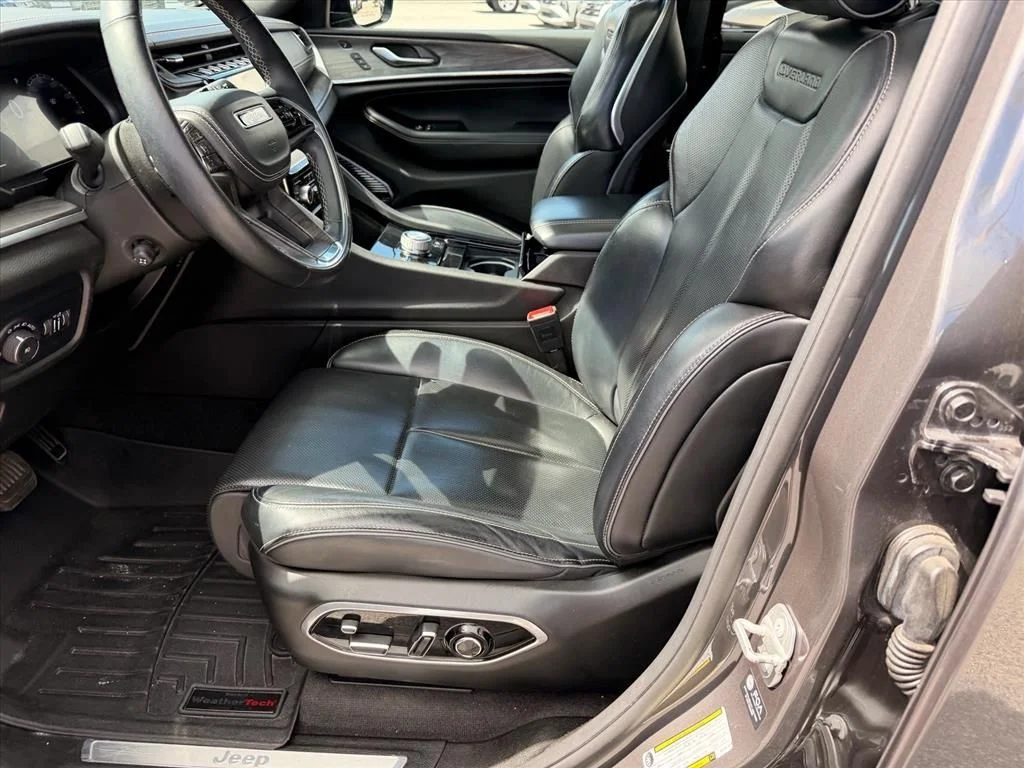 Used 2021 Gray Jeep Overland image 8