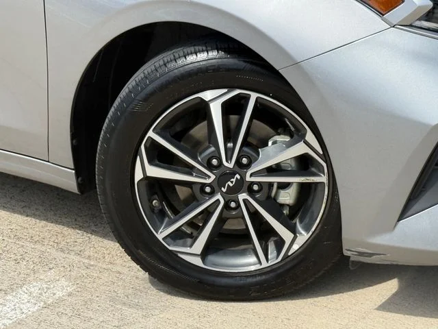 Used 2023 Kia Forte LXS with VIN 3KPF24AD7PE686083 for sale in Leander, TX