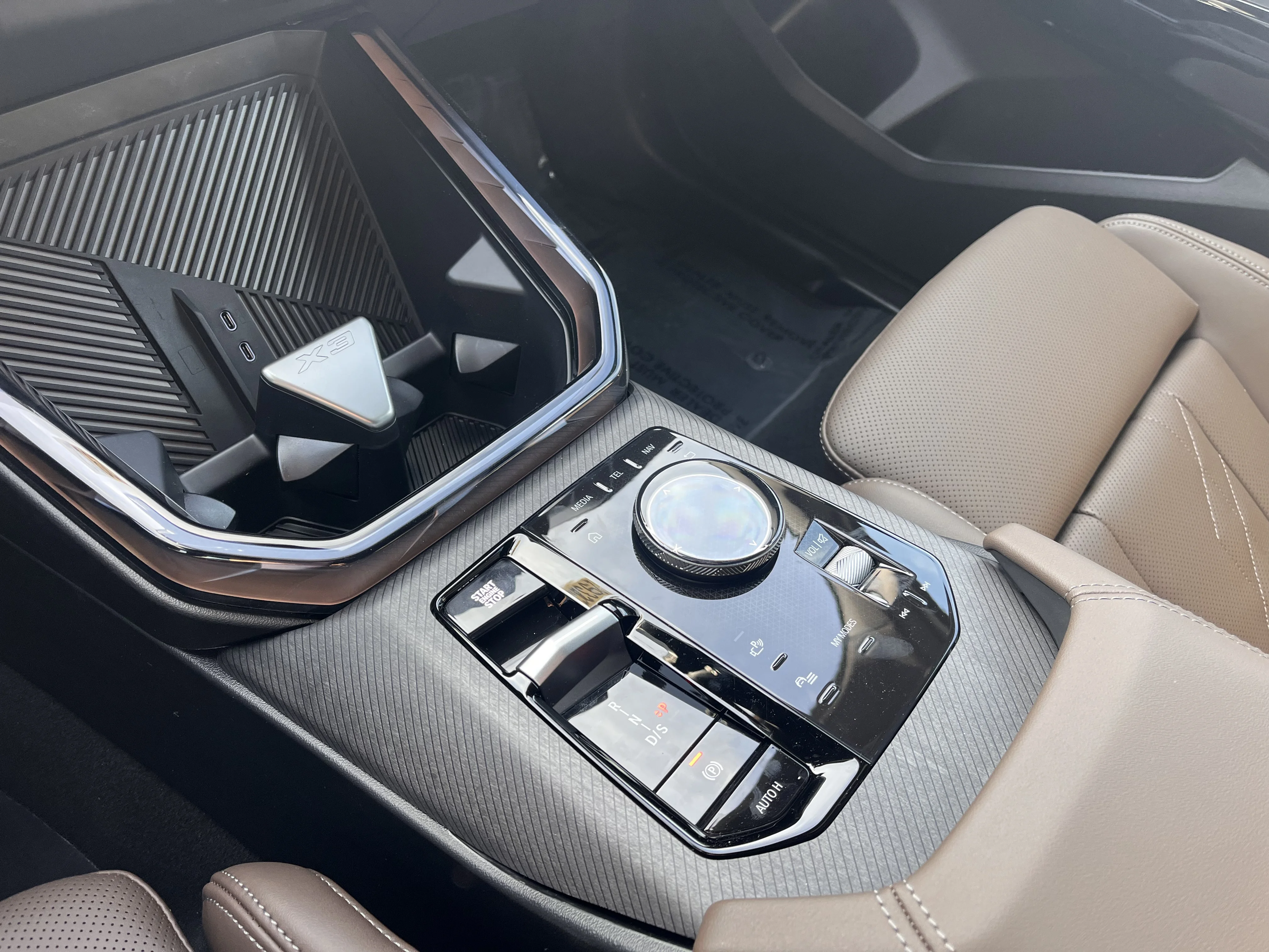 2026 BMW X3 30 - Photo 12