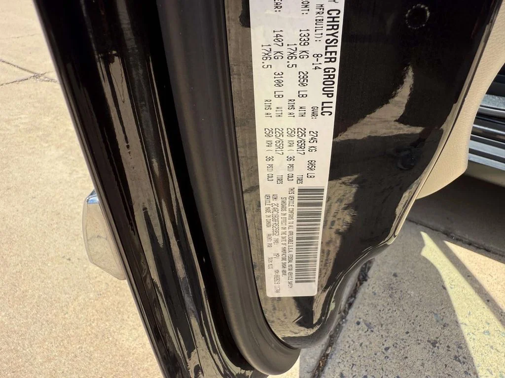 2015 Chrysler Town & Country Touring - Photo 35