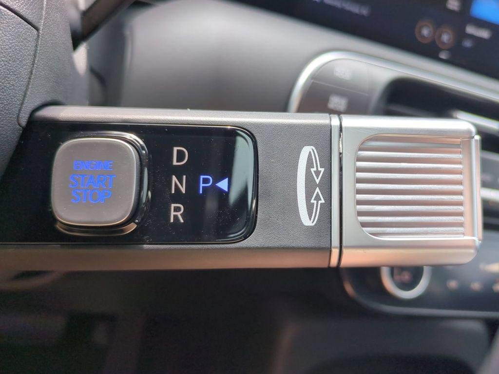 New 2027 Black Hyundai Blue SEL 7P image 21
