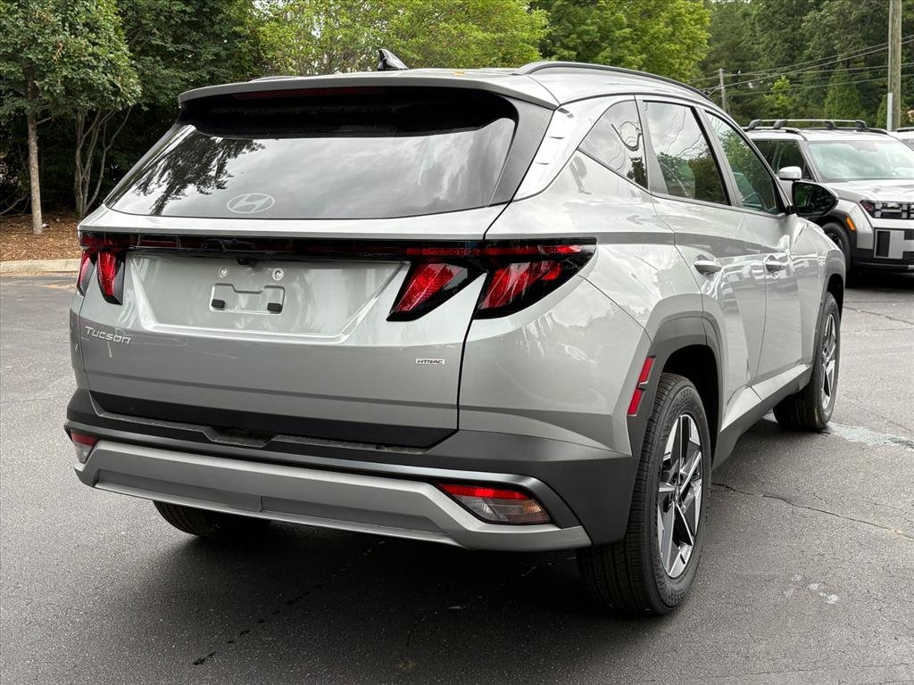 New 2026 Shimmering Silver Hyundai SEL image 3