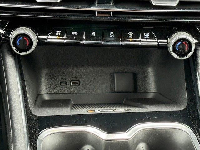 2026 Chevrolet Traverse LT - Photo 24