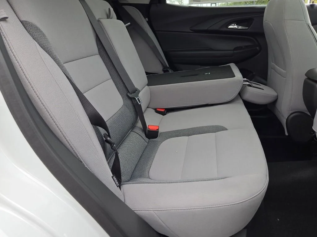 New 2026 Summit White Chevrolet LT image 9