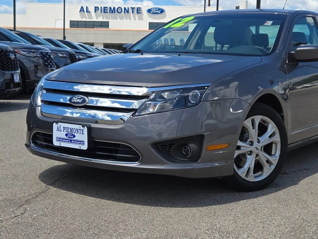 Used 2012 Ford Fusion SE with VIN 3FAHP0HA2CR135504 for sale in Melrose Park, IL