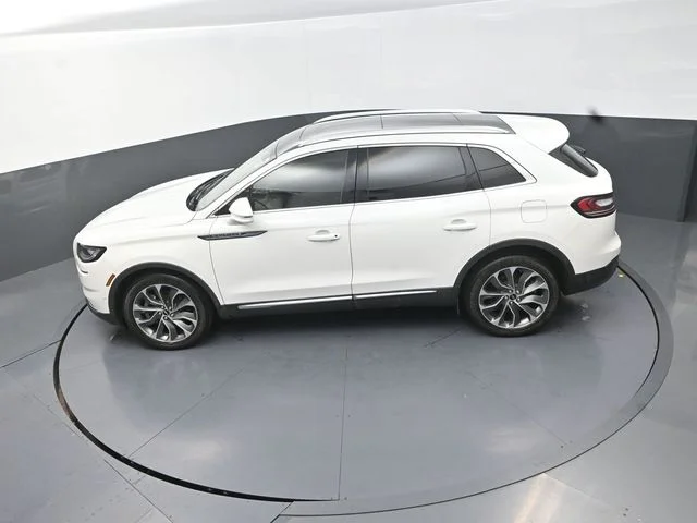 Used 2022 White Lincoln Reserve image 26