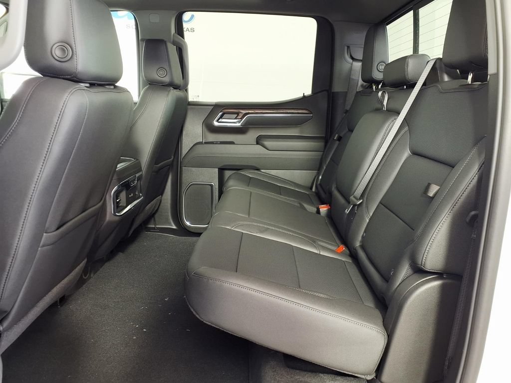 2026 GMC Sierra 1500 SLT - Photo 9