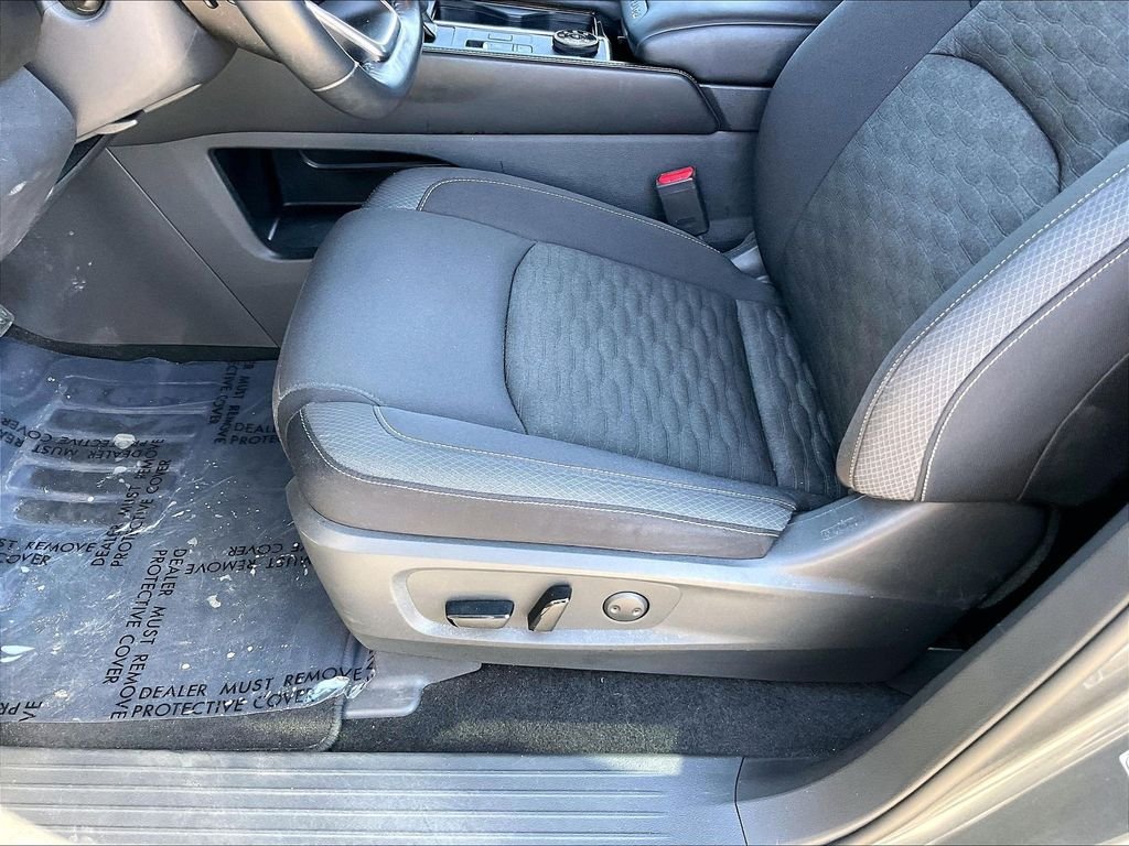 Used 2022 Gun Metallic Nissan SV image 35