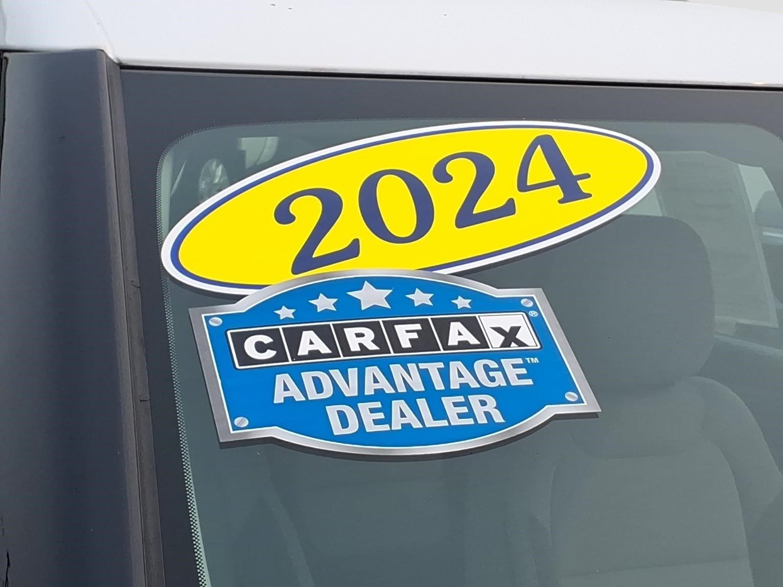 Used 2024 Summit White Gaz Chevrolet LS image 9