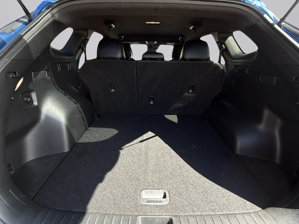 Used 2023 Sapphire Blue Kia X-Line image 28