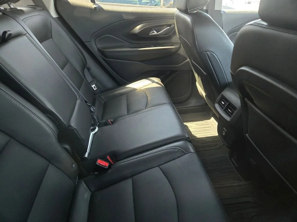 Used 2023 Summit White GMC SLT image 4