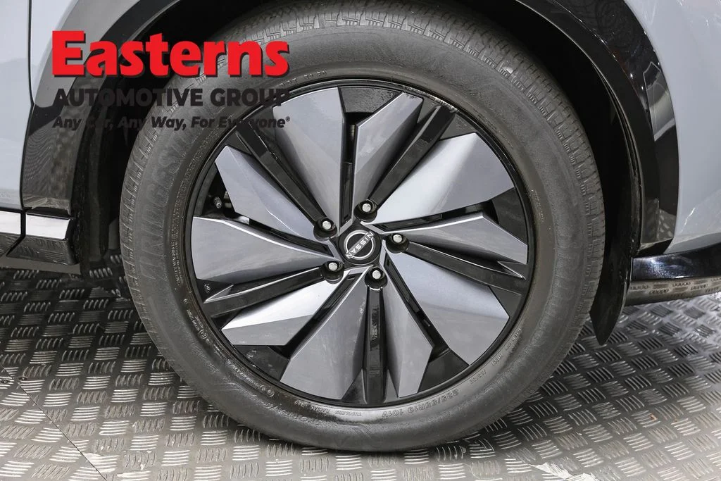 Used 2023 Gray Nissan ENGAGE image 31