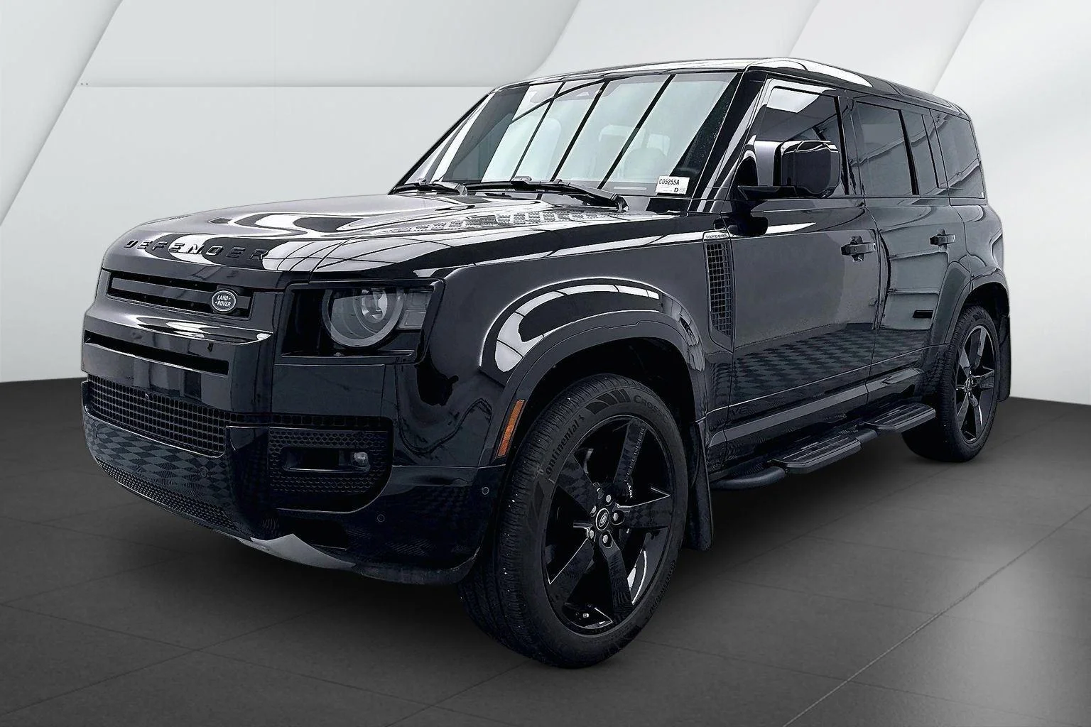 Used 2025 Santorini Black Metallic Land Rover V8 image 3