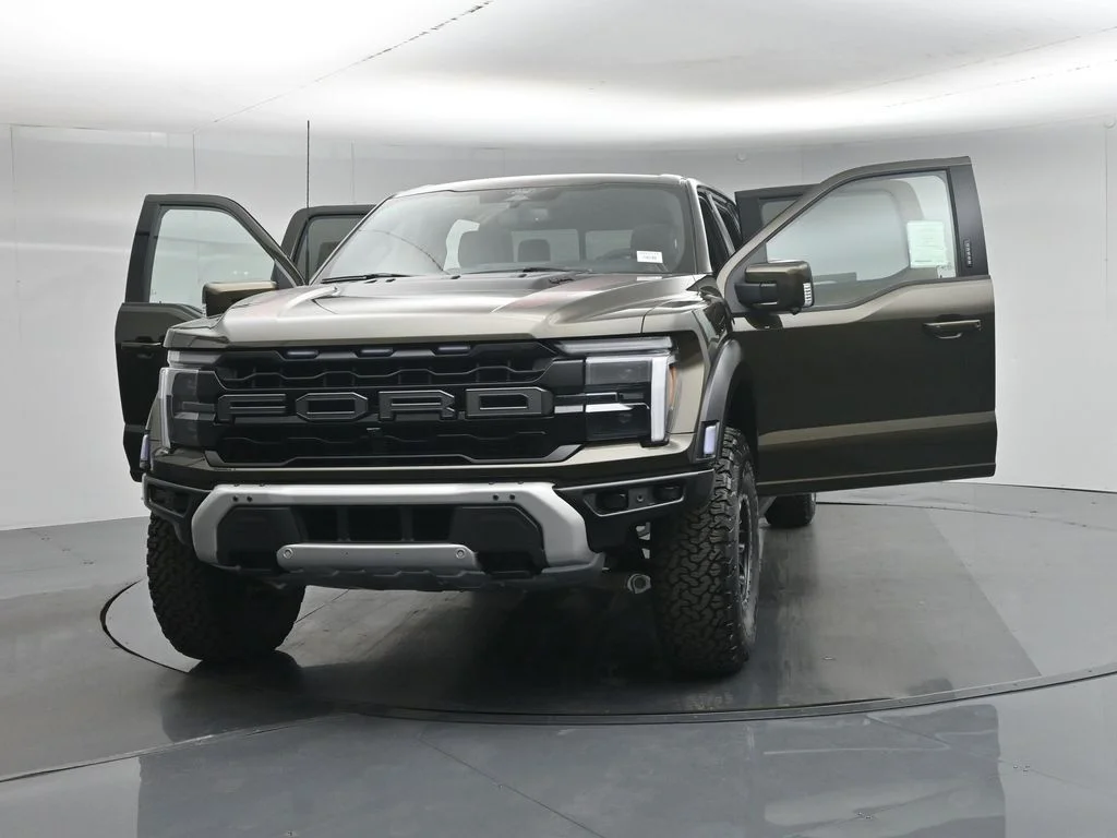 New 2026 Shelter Green Ford Raptor image 34