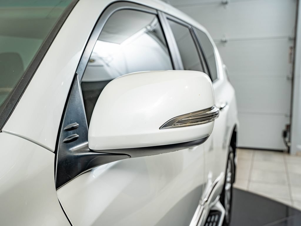 Used 2014 Starfire Pearl Lexus 460 image 9