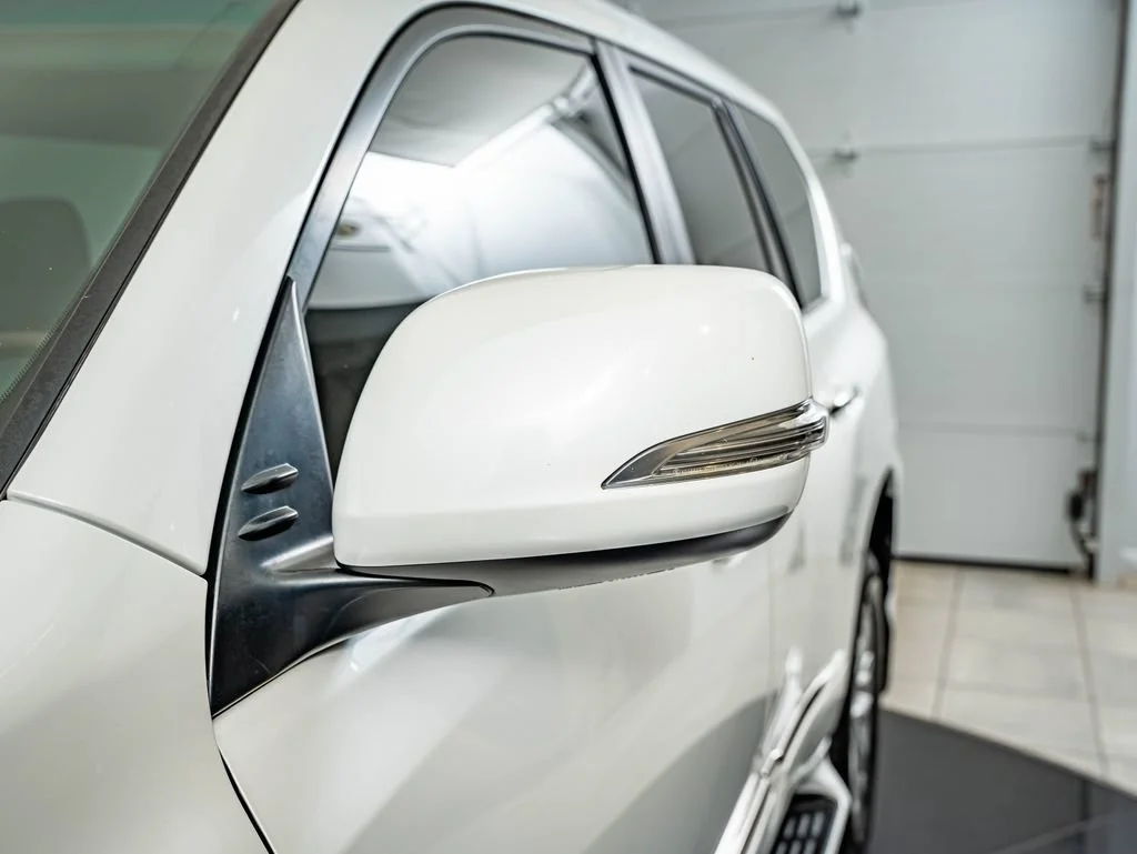 Used 2014 Starfire Pearl Lexus 460 image 9