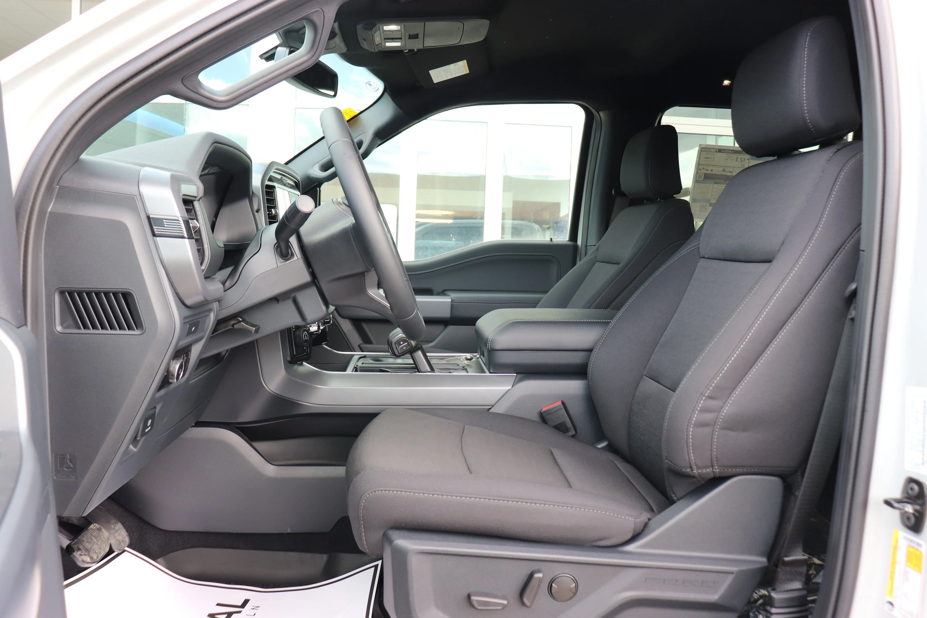 New 2026 AVALANCHE Ford XLT image 6