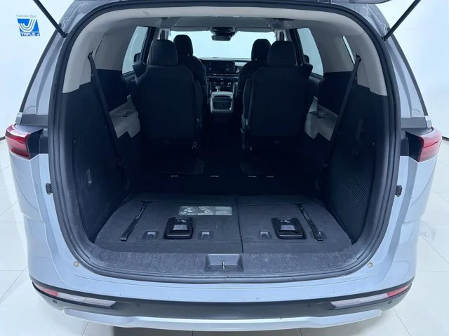 Used 2022 CERAMIC SILVER Kia LX image 11