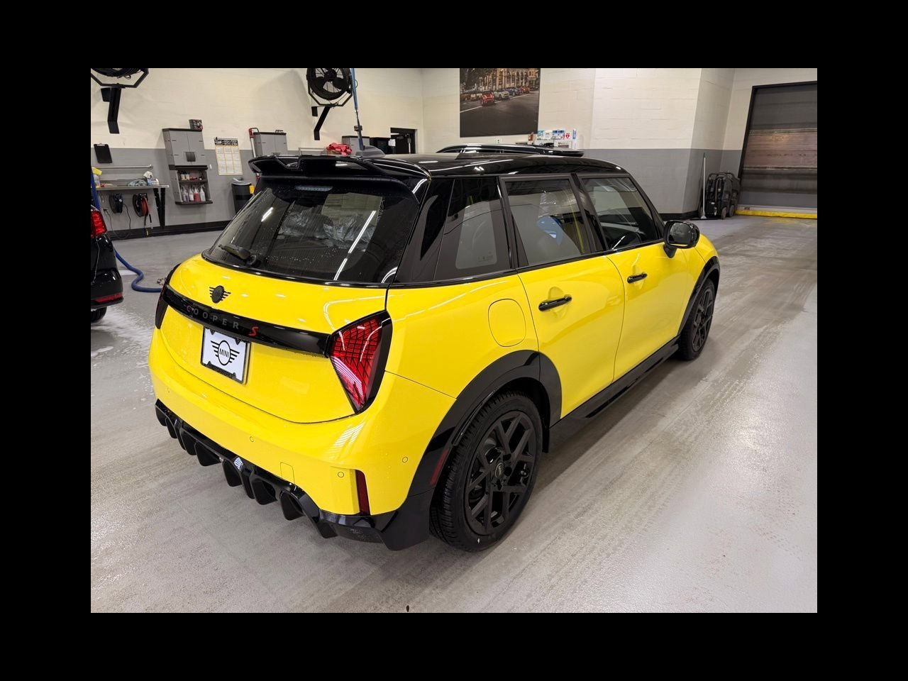 New 2026 Sunny Side Yellow MINI ICONIC image 6