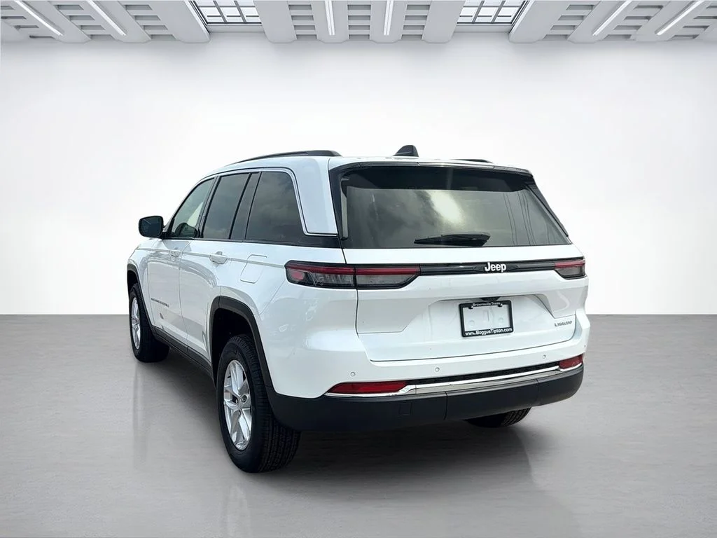 New 2026 Bright White Clearcoat Jeep Laredo image 5