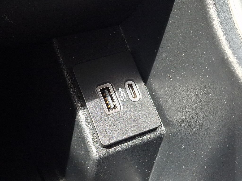 Used 2024 Black Ford SEL image 23