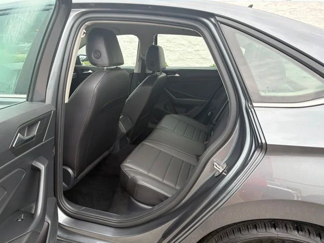 Used 2024 Gray Volkswagen 1.5T SE image 19