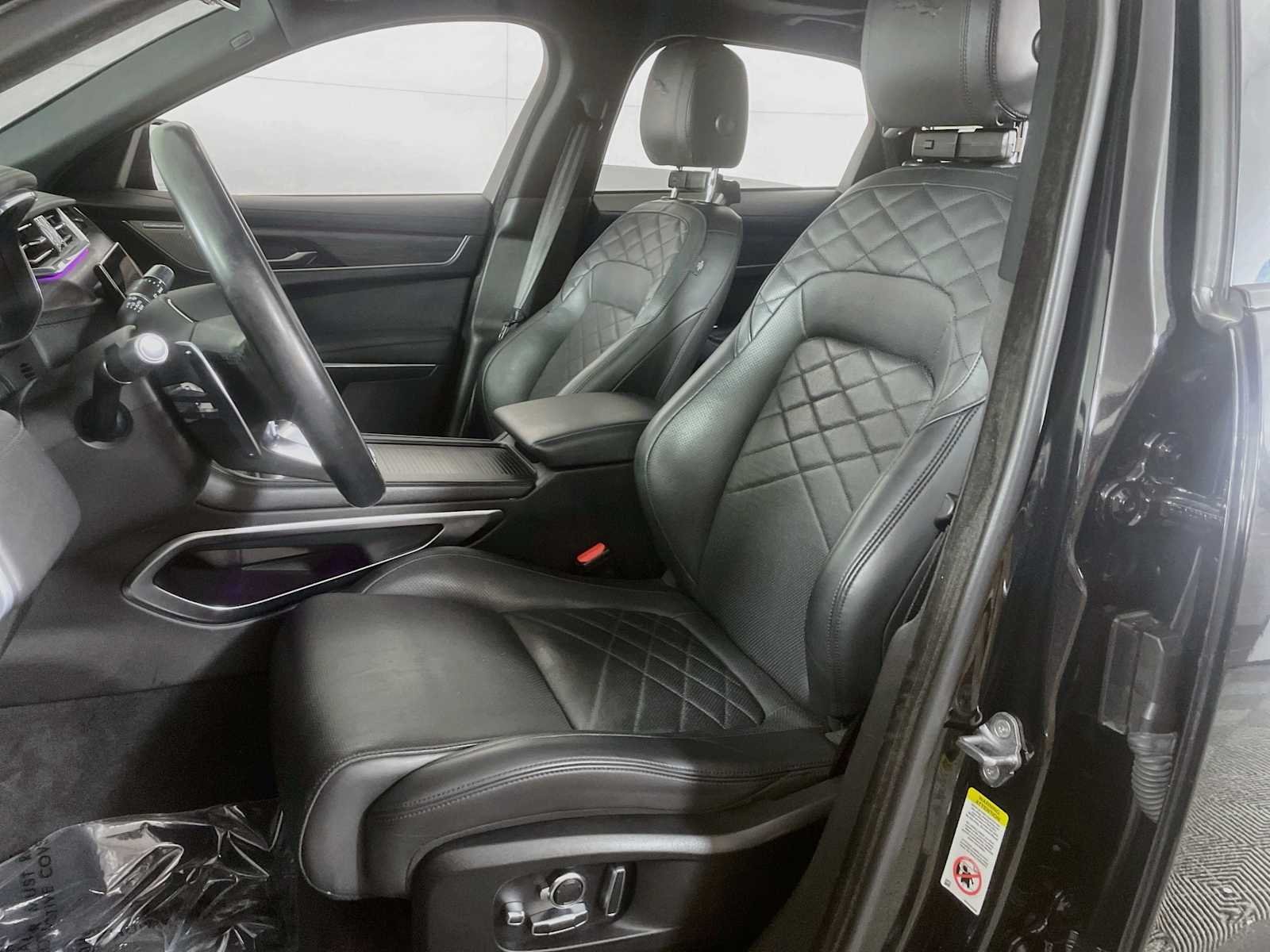 Used 2022 Santorini Black Jaguar S image 20