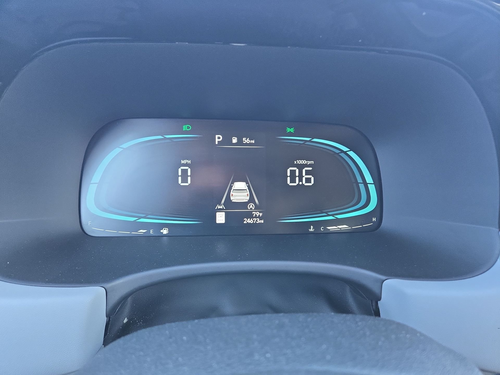 Used 2025 Gray Hyundai SEL image 8