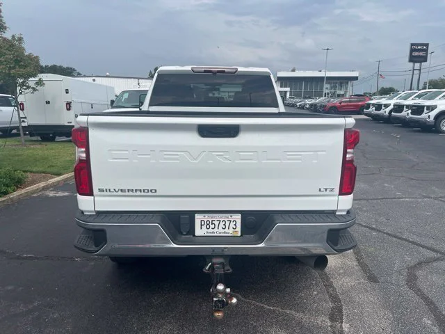 Used 2022 SUMMIT WHITE Chevrolet LTZ image 5
