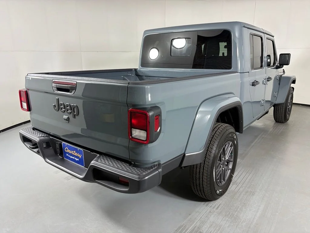 2026 Jeep Gladiator Willys - Photo 8
