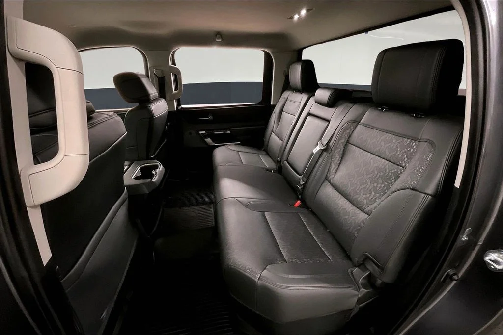 2024 Toyota Tundra Limited - Photo 31