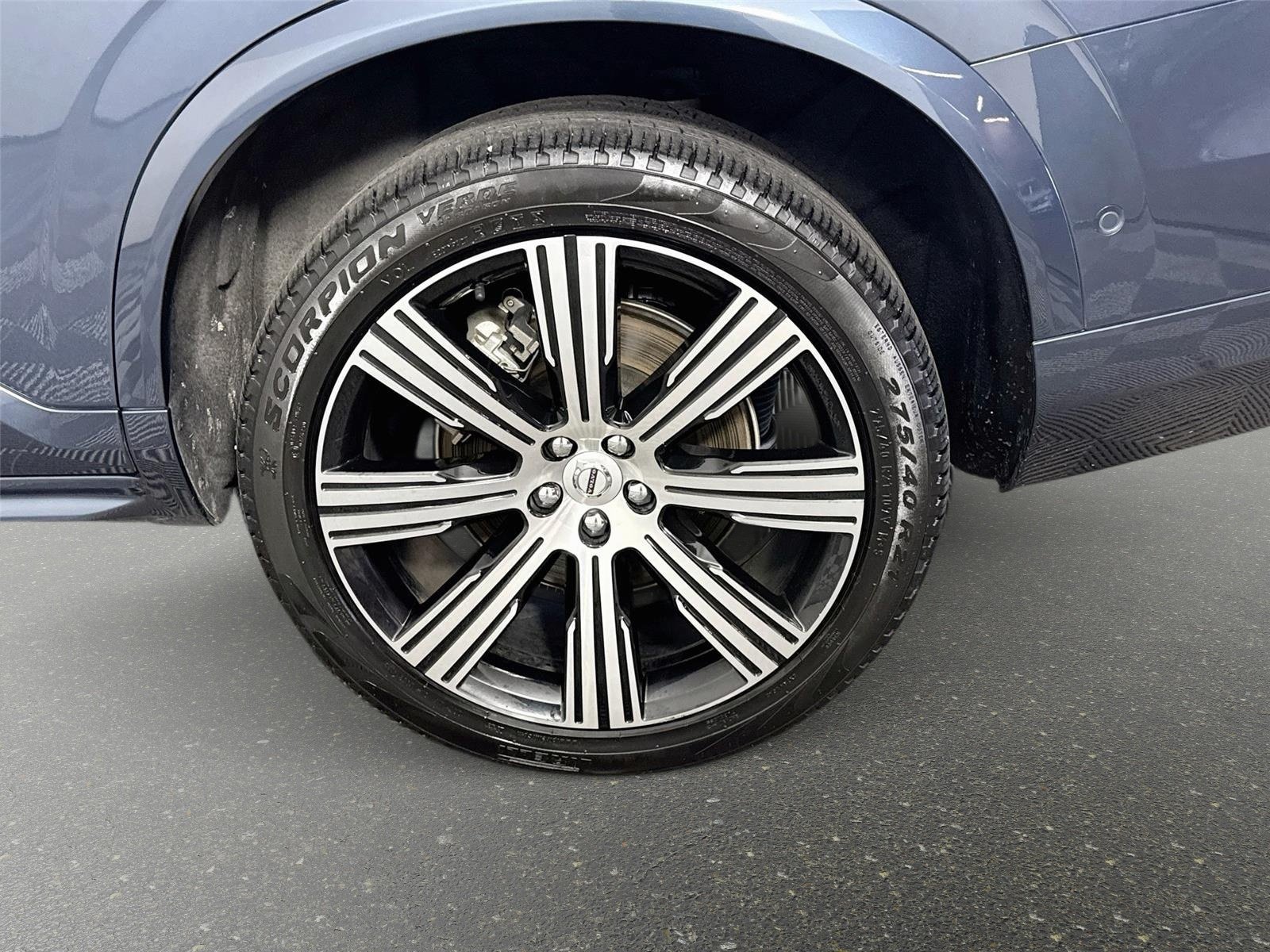Used 2024 Denim Blue Metallic Volvo Ultimate Bright Theme image 33