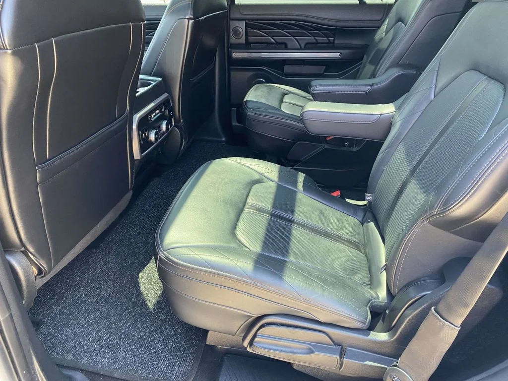 Used 2019 White Ford Platinum image 14