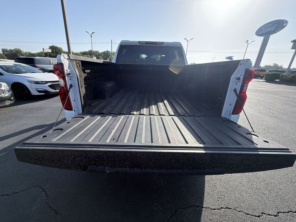 Used 2023 White Chevrolet LT image 28