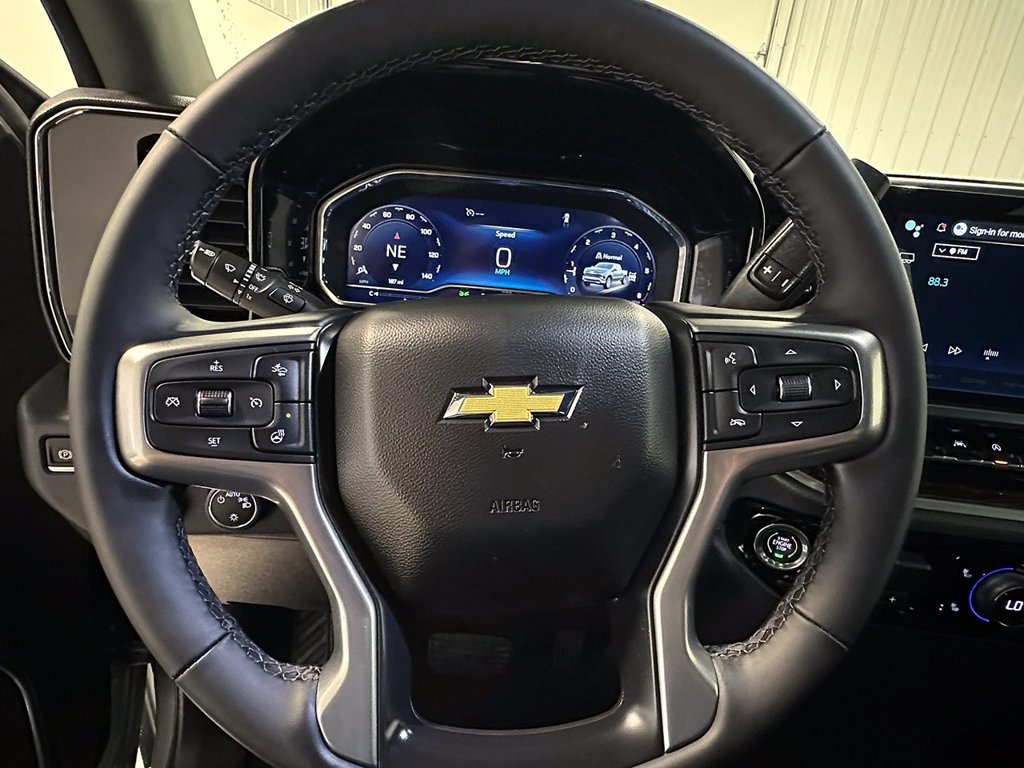 Used 2025 Gray Chevrolet LT image 29