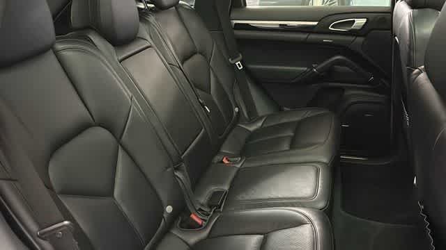 Used 2017  Porsche S E-Hybrid image 30