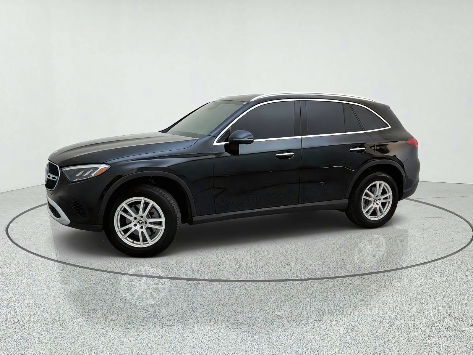 Used 2023 Black Mercedes-Benz GLC 300 image 15