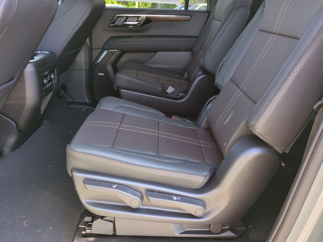 2026 Chevrolet Suburban High Country - Photo 26