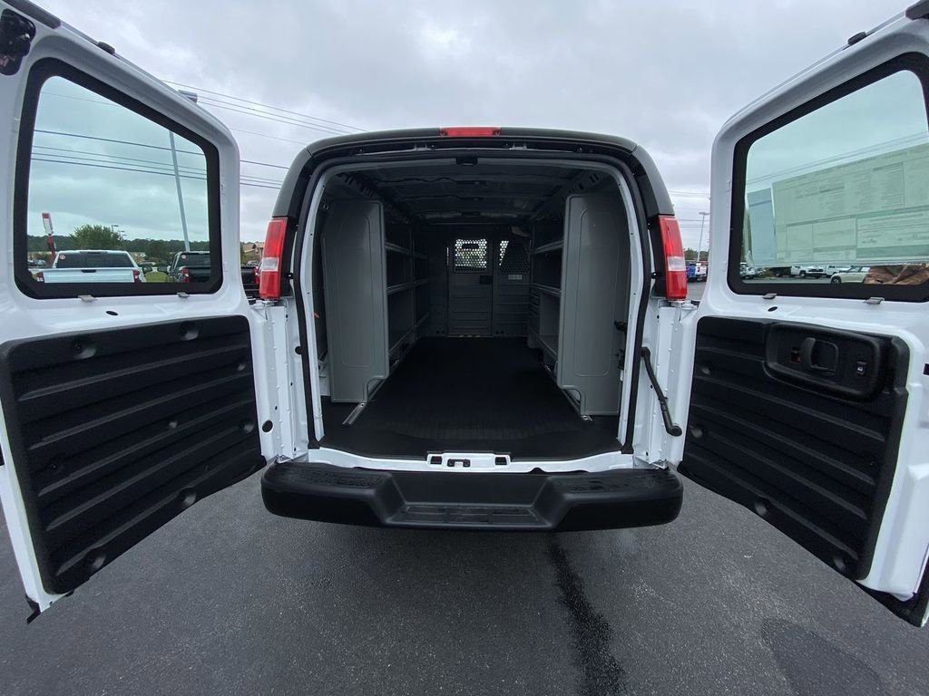 2025 Chevrolet Express Cargo Work Van - Photo 27